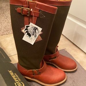 Chippewa Women’s Pull On Snake Boots